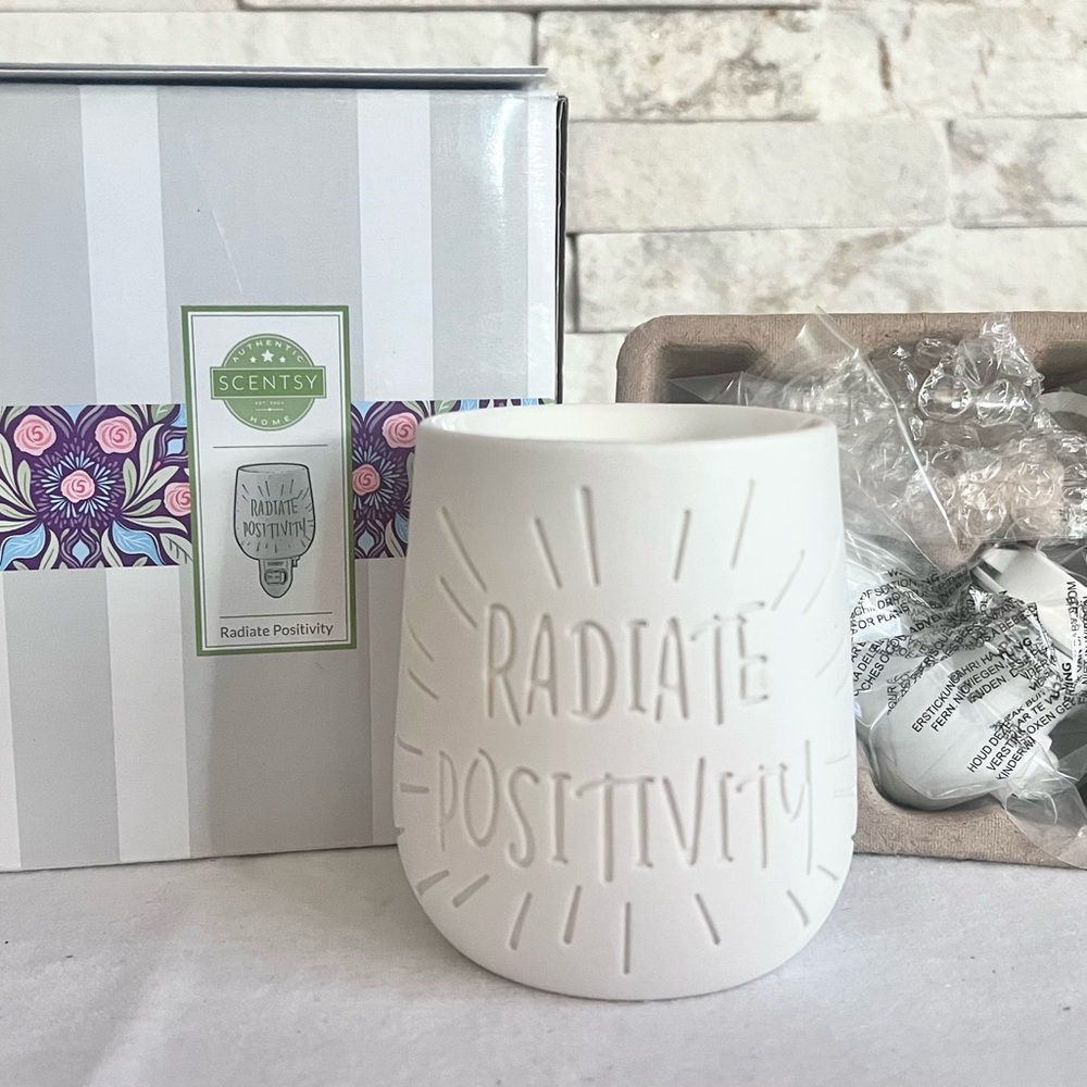 Scentsy Cream Radiate Positivity Warmer